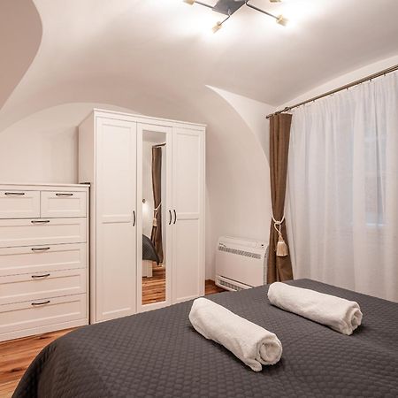 Architecture Fan'S Apartment Near Opera House Budapest Esterno foto