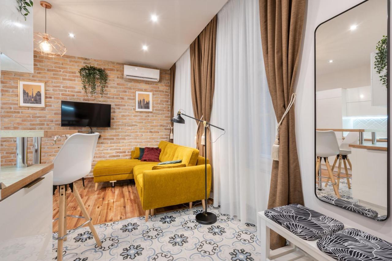 Architecture Fan'S Apartment Near Opera House Budapest Esterno foto